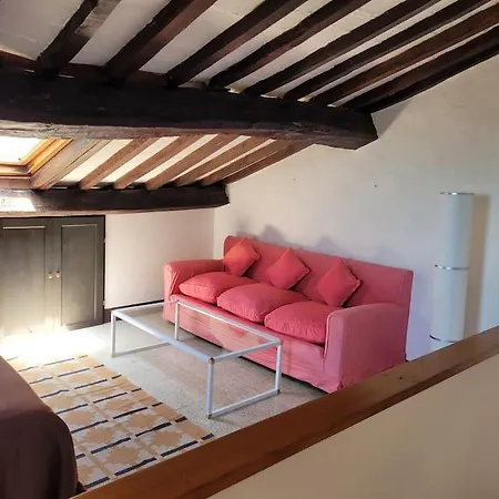 Private 2 Bedrooms In Centre Saturnia