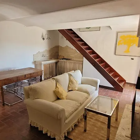 Private 2 Bedrooms In Centre Saturnia